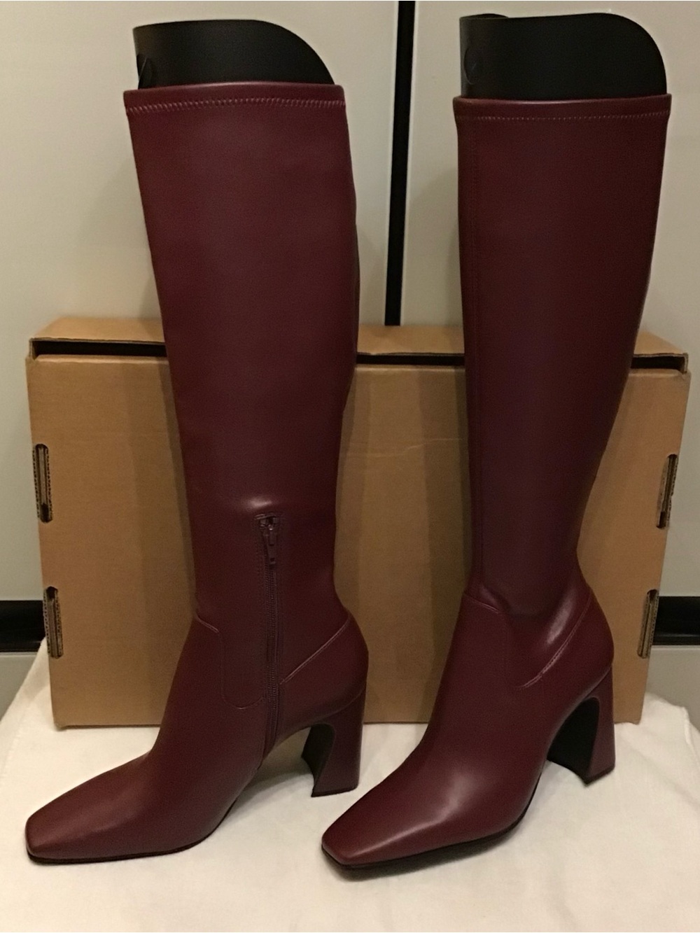 Downtown Chic Steve Madden Burgundy Lamarca Knee High Boot 9 M